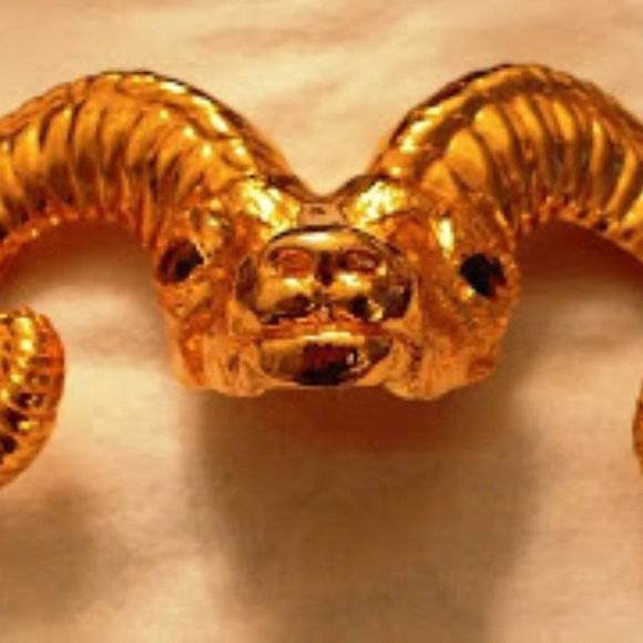 WANTED LOOKING TO BUY CHRISTOPHER ROSS RAM BUCKLE! - Picture 3 of 6